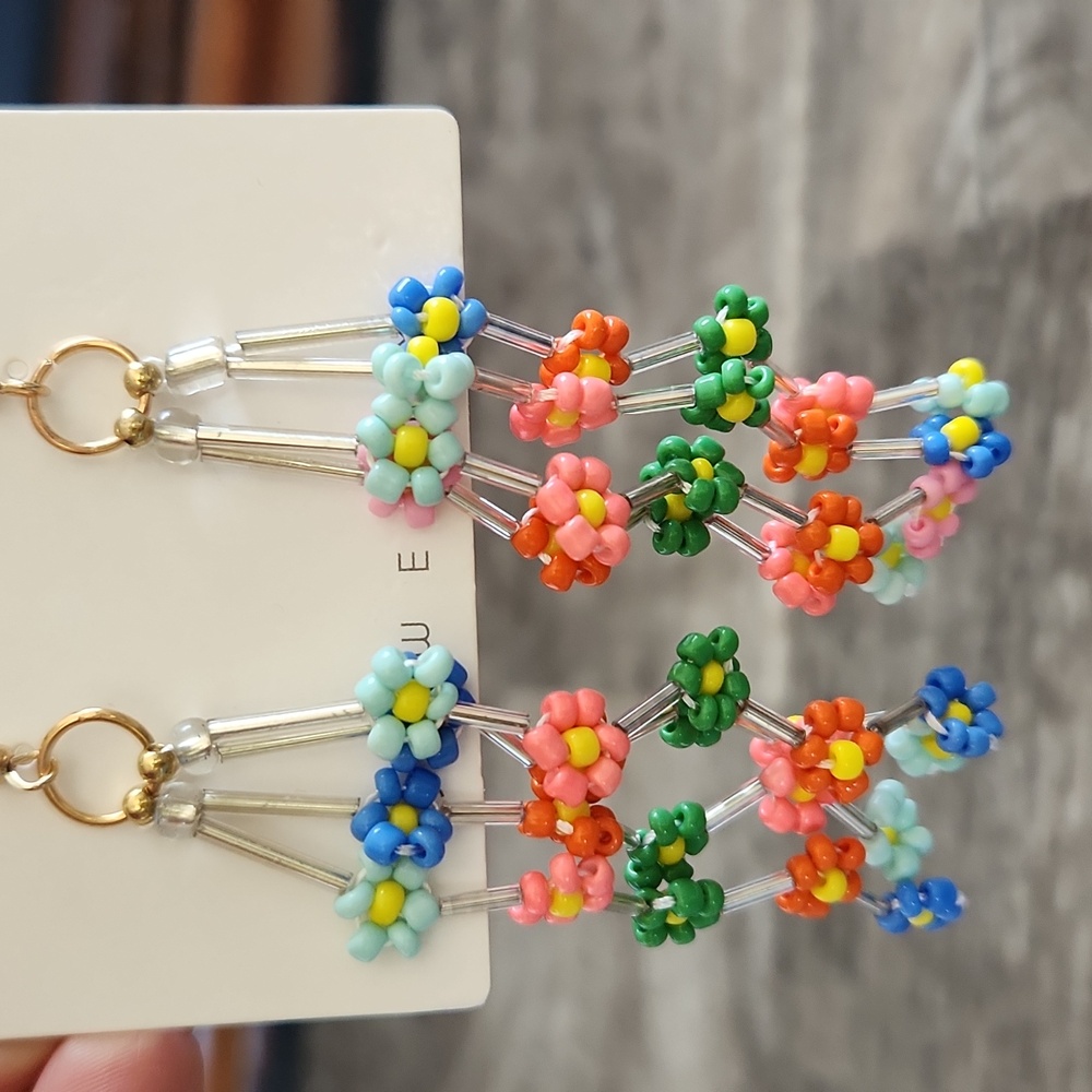 NWT Beaded Flower Chandelier Earrings - Picture 2 of 3